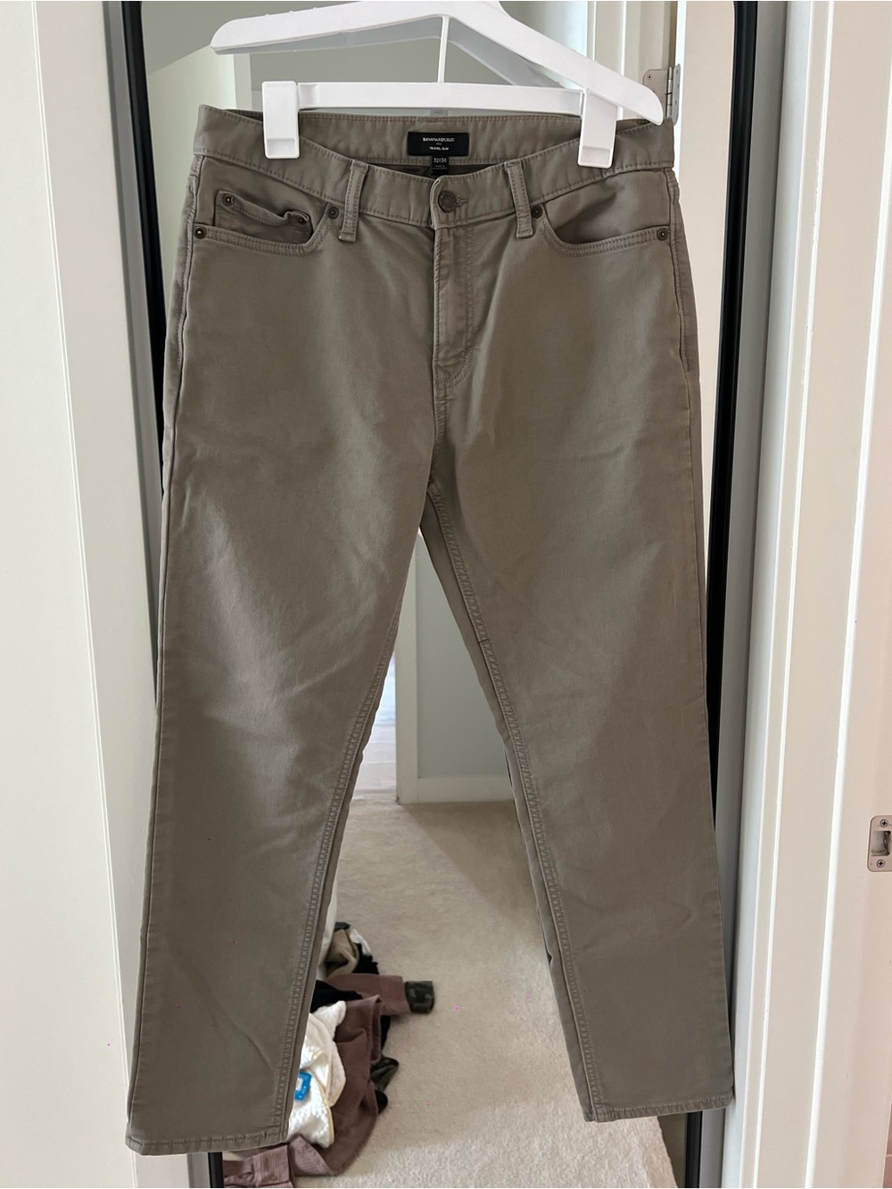 Banana Republic Travel Slim Olive Green Chinos